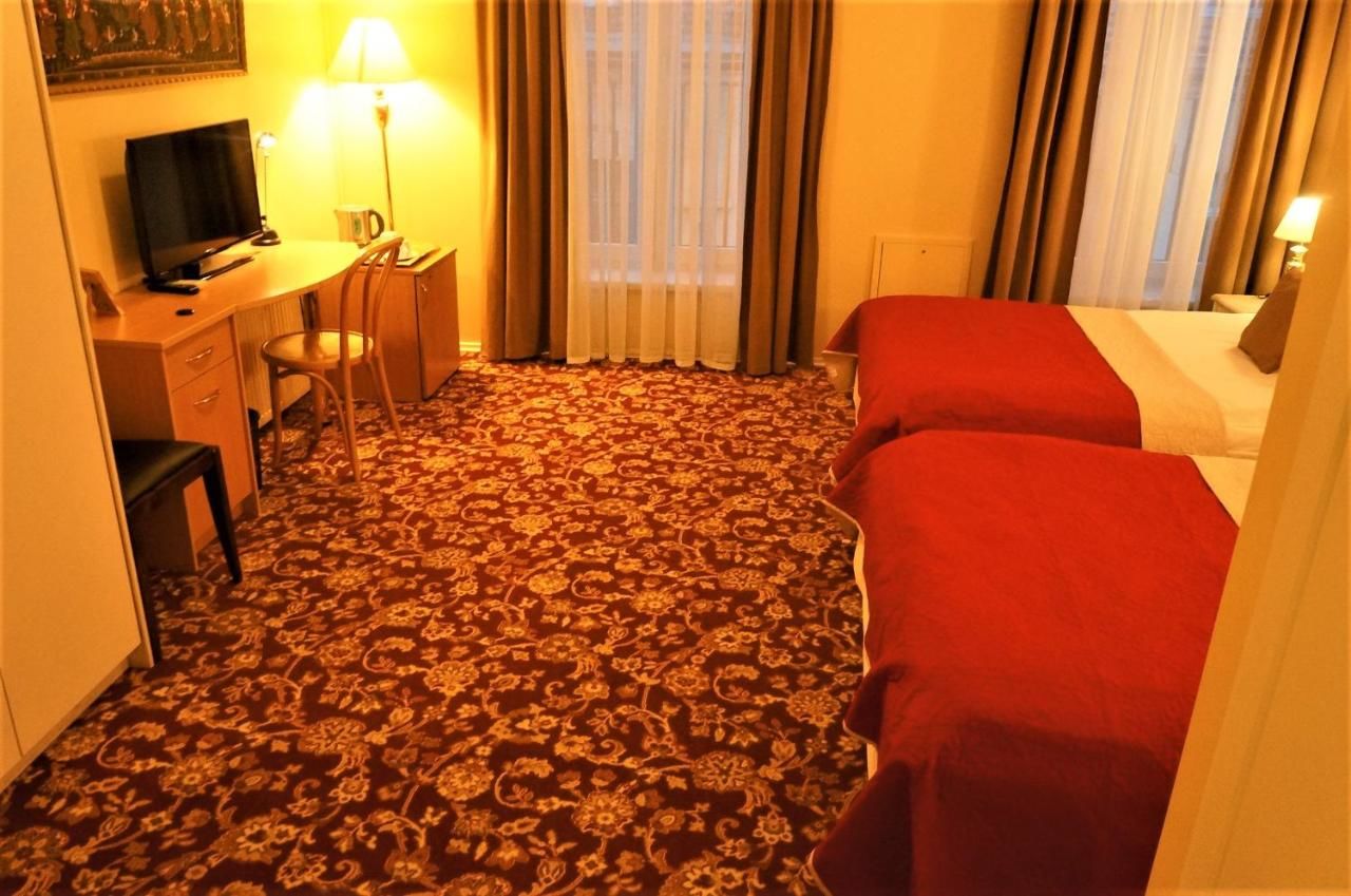 Отель Hotel Radharanė Каунас